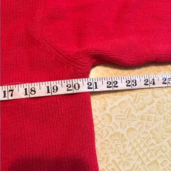 Vintage Elegant Red Cardigan with Black Embroidery - Picture 9 of 11